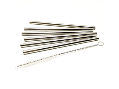 6 lige sugerør + 1  børste